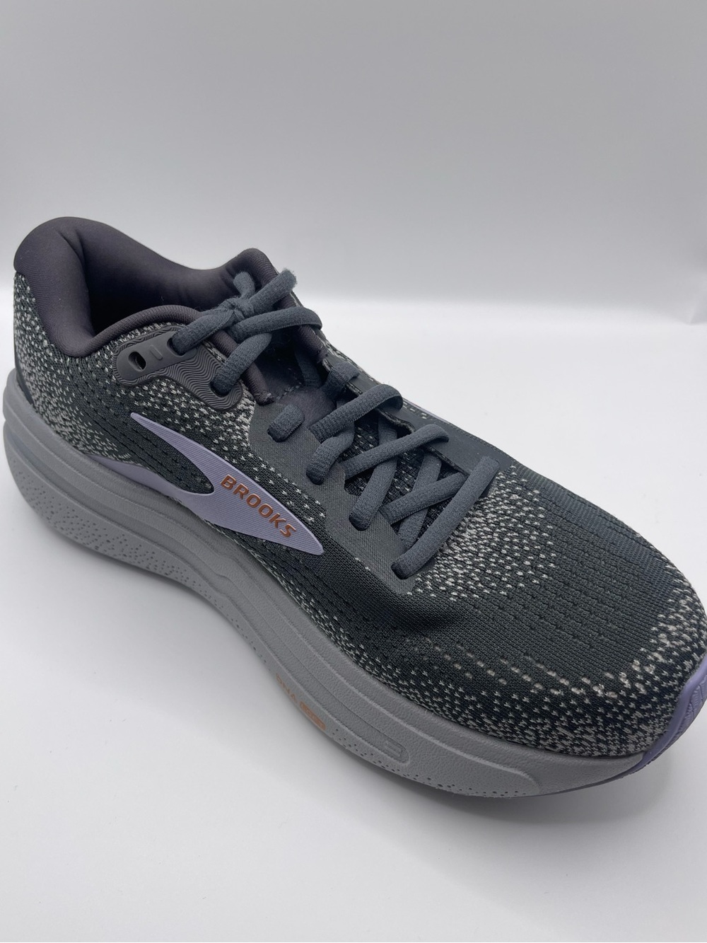 Brooks Womens Ghost Max 2 Charcoal Gray/lavender size 7.5